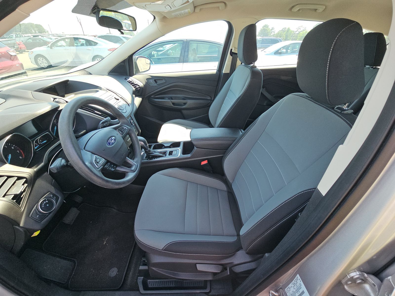 FORD ESCAPE - 8