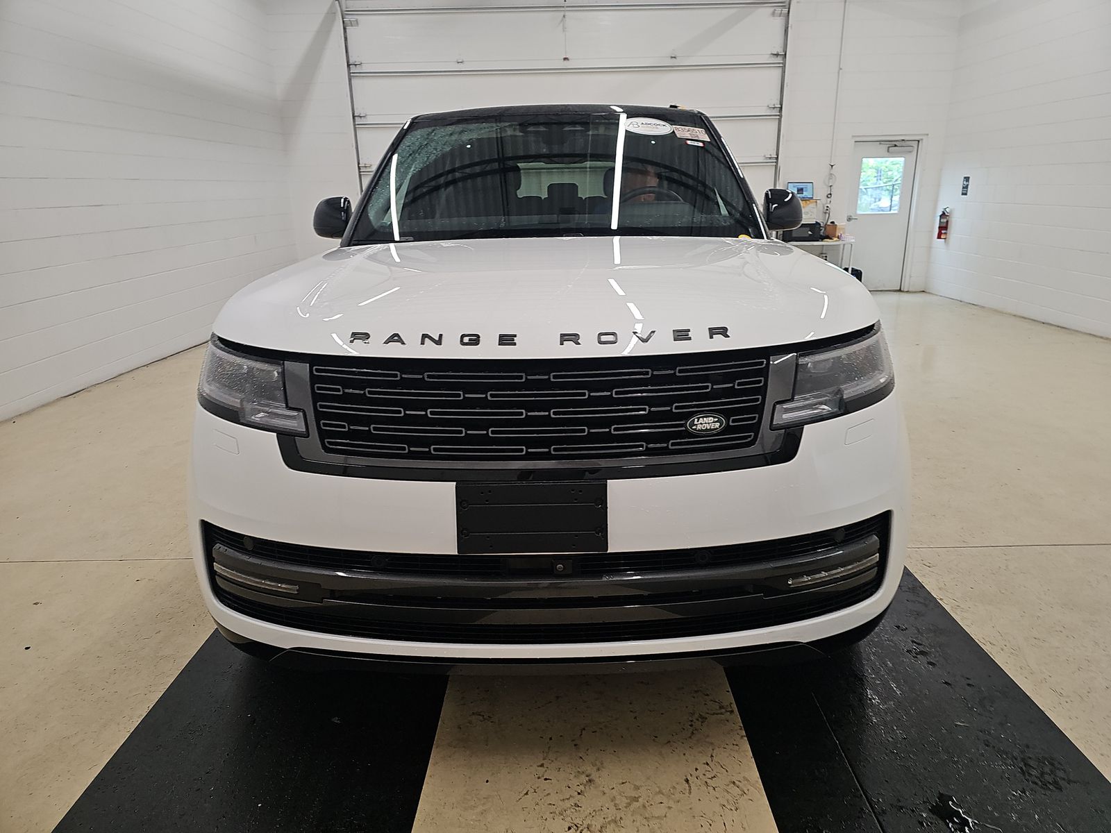 2024 Land Rover Range Rover SE FWD