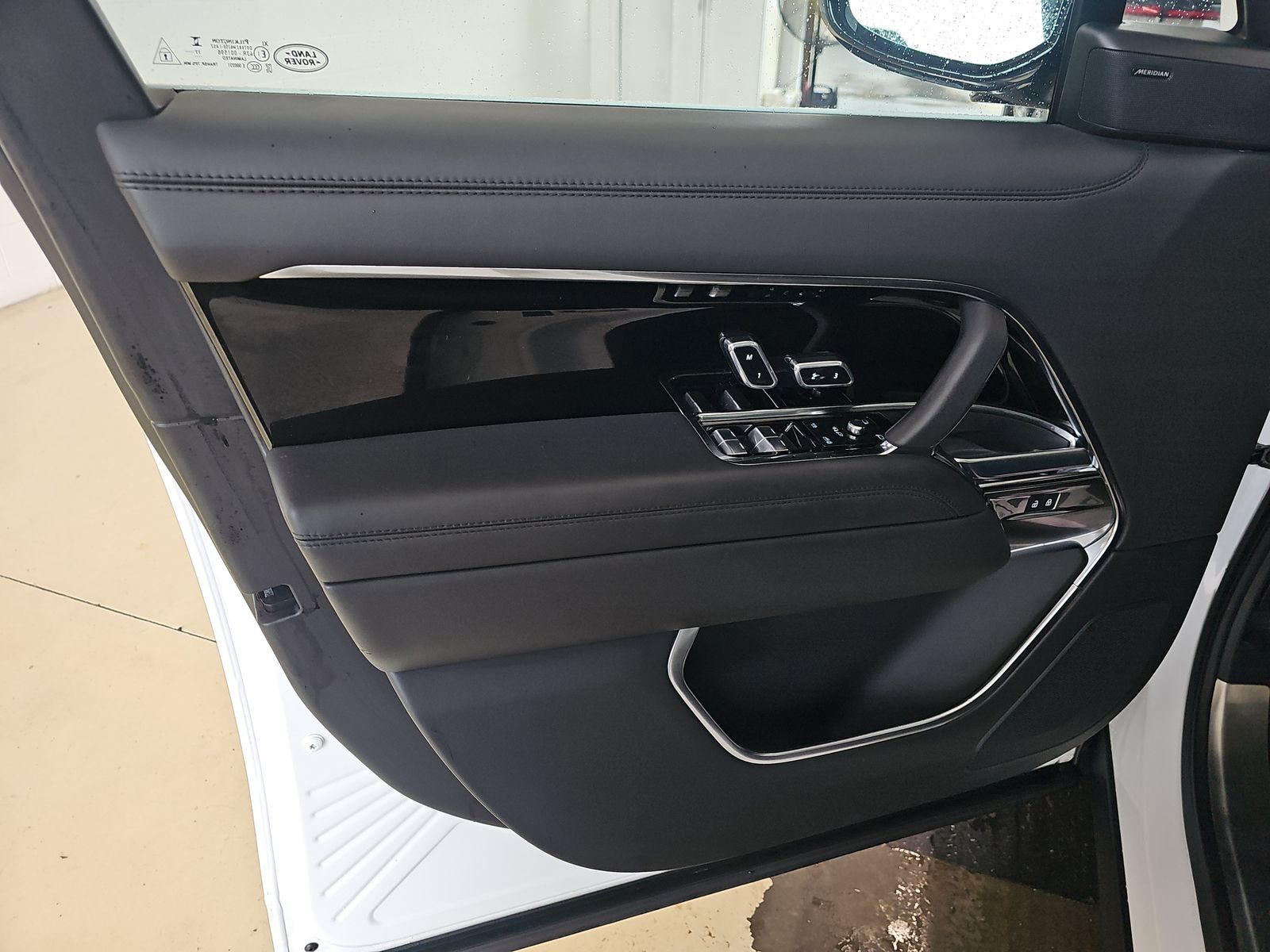 2024 Land Rover Range Rover SE FWD