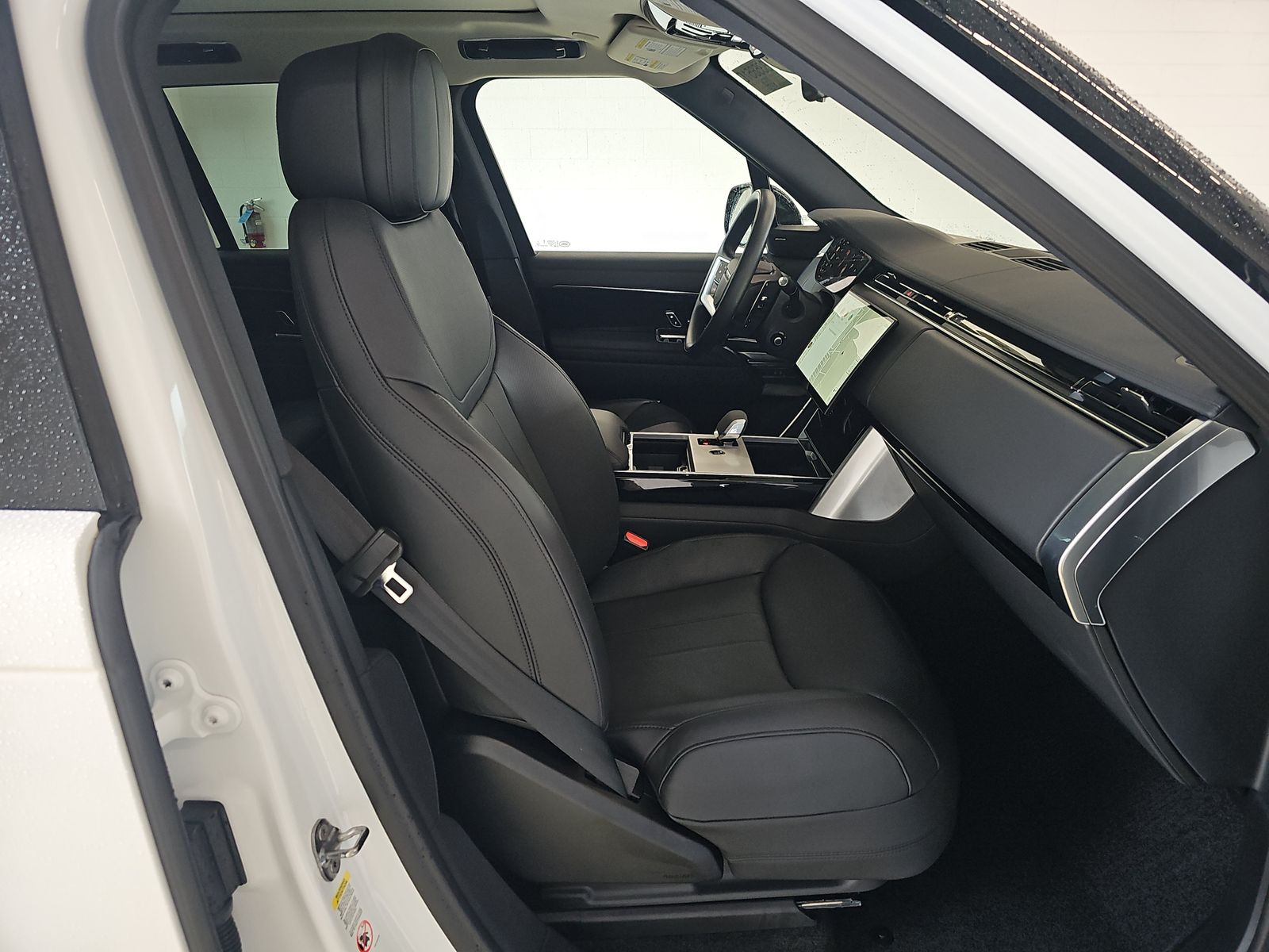 2024 Land Rover Range Rover SE FWD