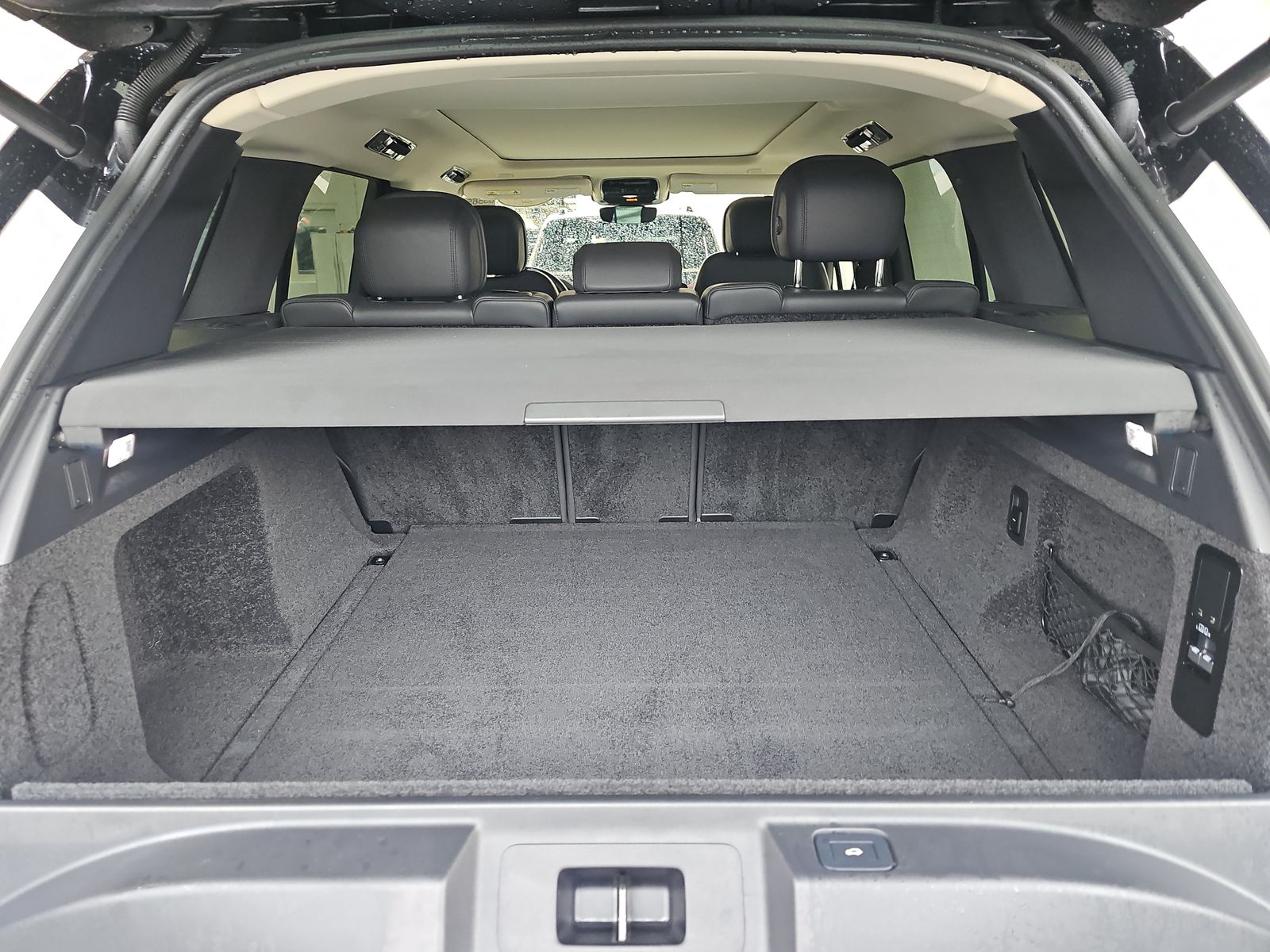 2024 Land Rover Range Rover SE FWD