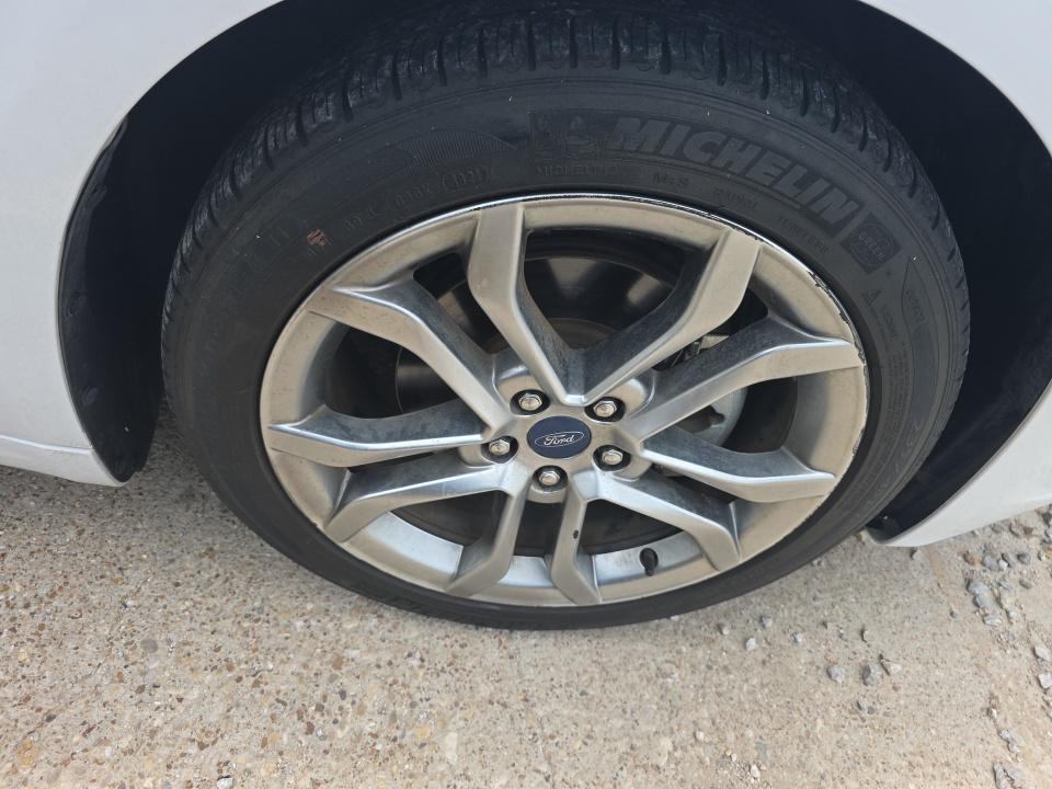 FORD FUSION - 10