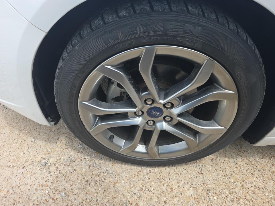 FORD FUSION - 9