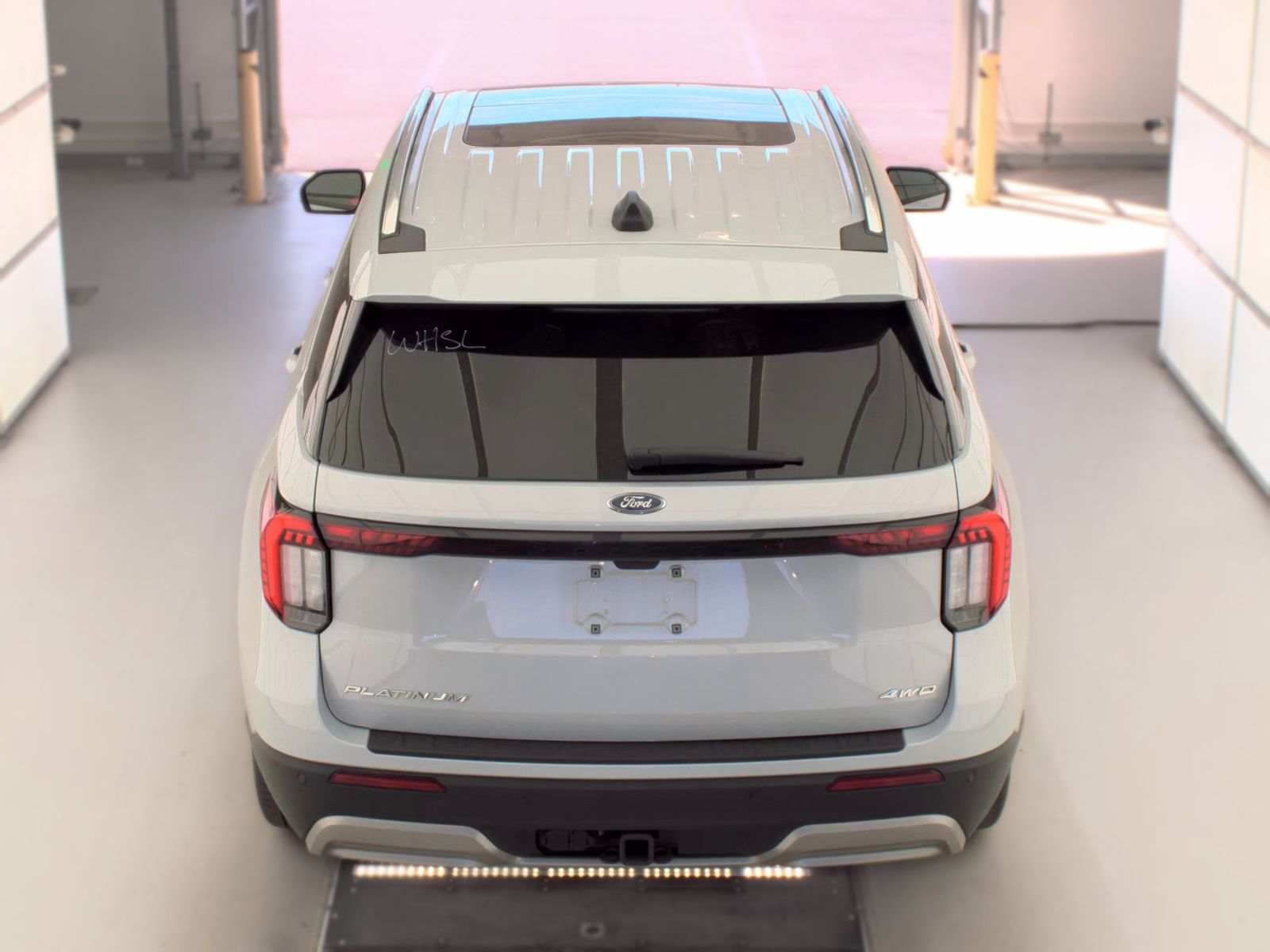 FORD EXPLORER - 6