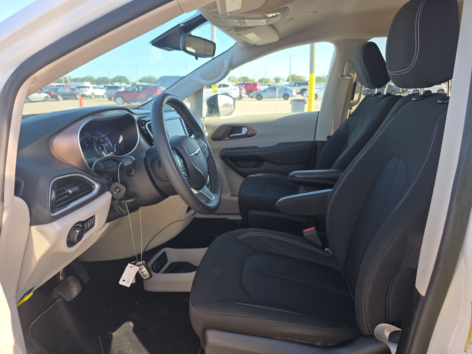 CHRYSLER VOYAGER - 8