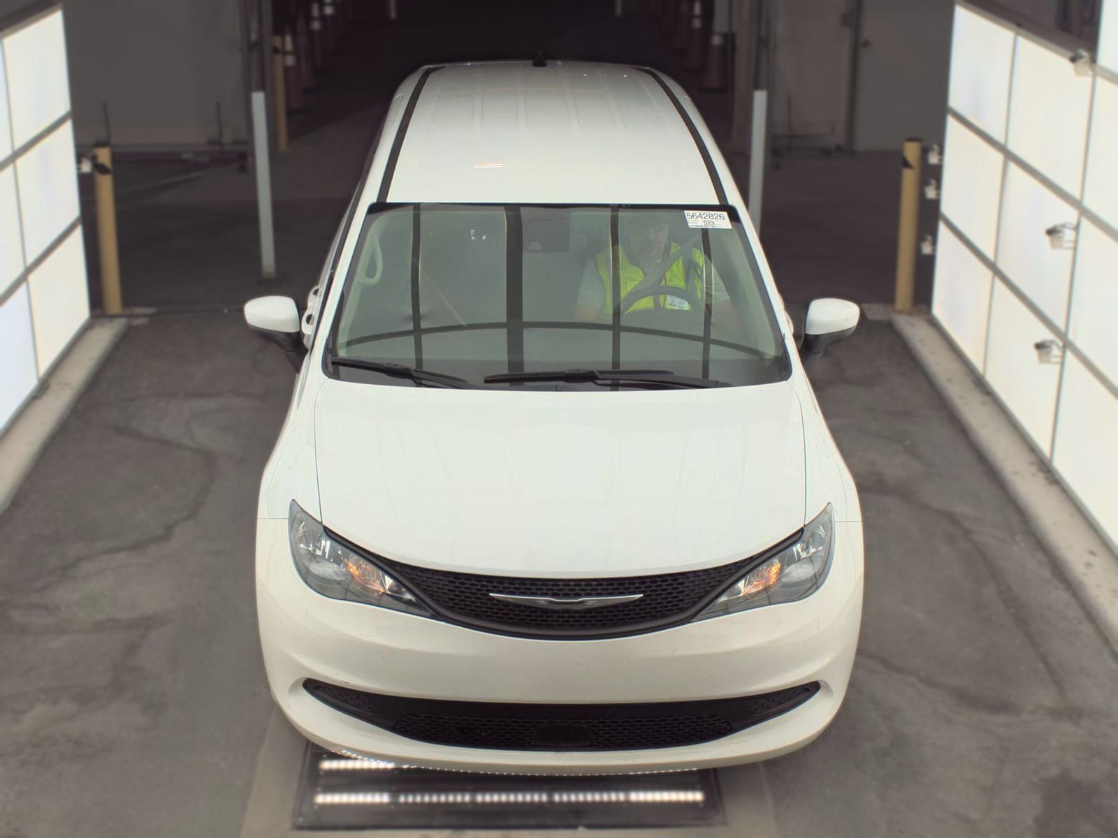 CHRYSLER VOYAGER - 3