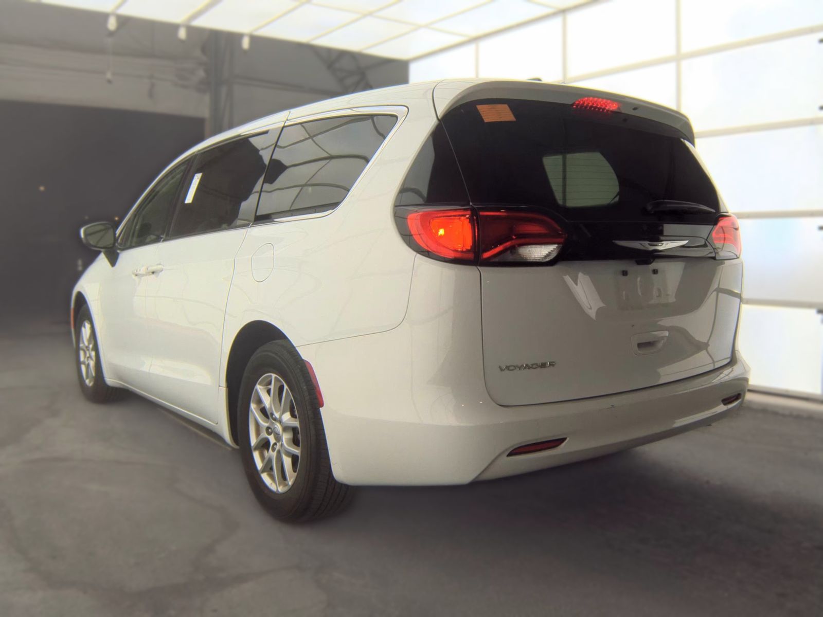 CHRYSLER VOYAGER - 7