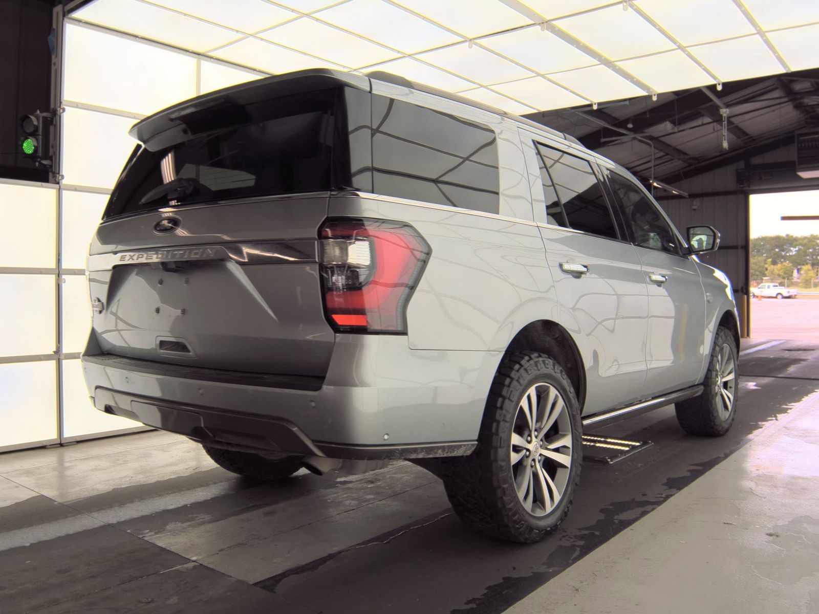 FORD EXPEDITION - 6