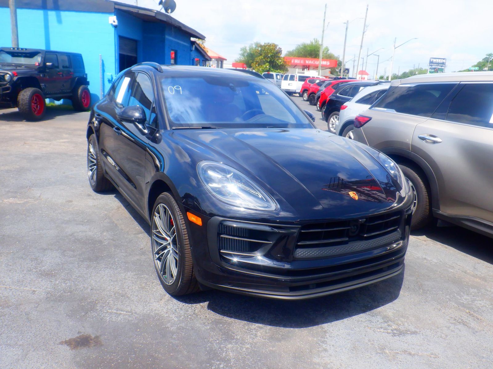 2024 Porsche Macan S AWD