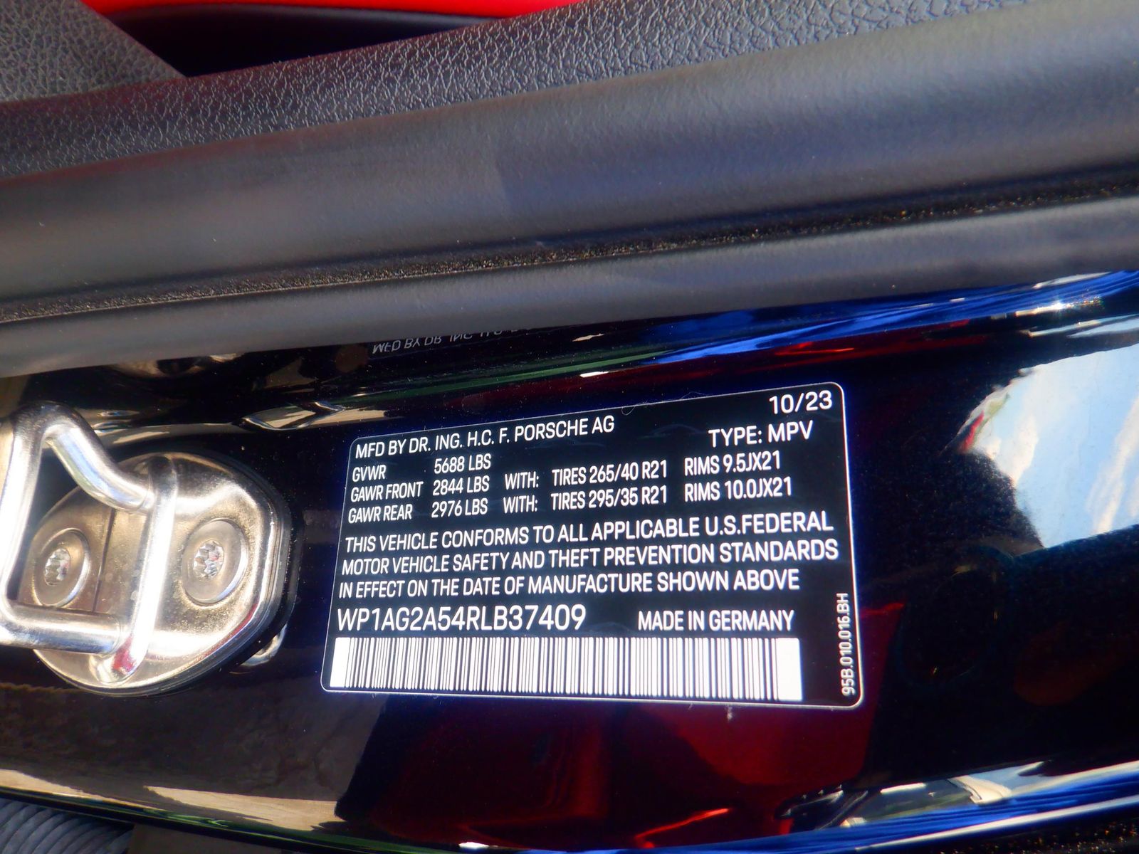 2024 Porsche Macan S AWD
