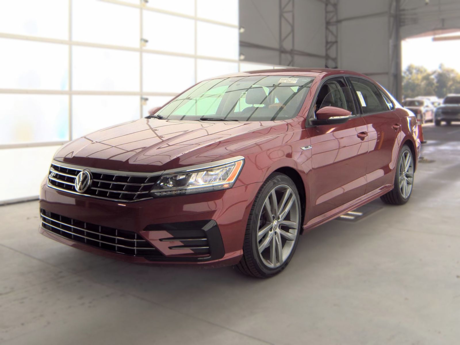 2018 Volkswagen Passat 2.0T R-Line FWD