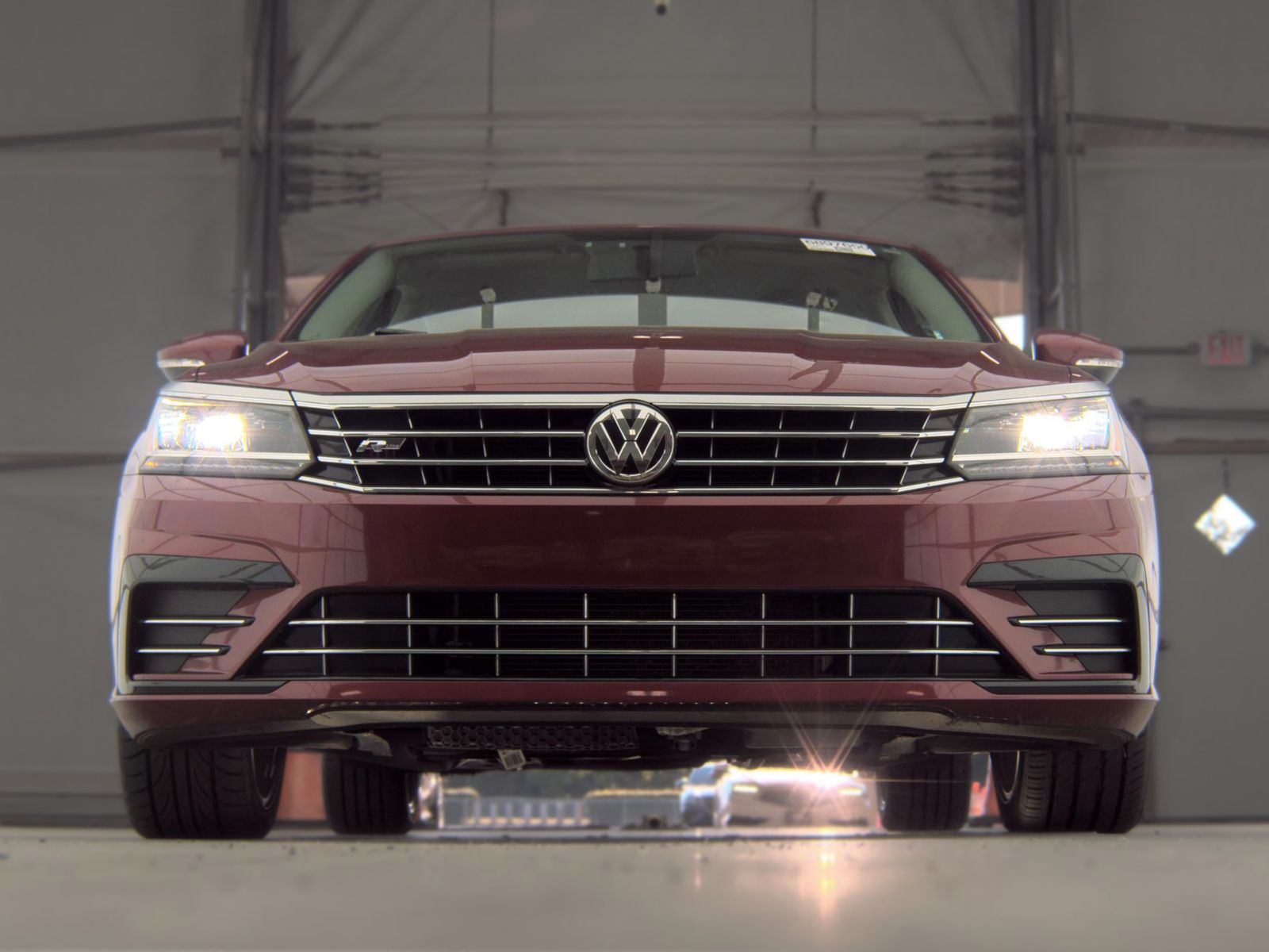 2018 Volkswagen Passat 2.0T R-Line FWD