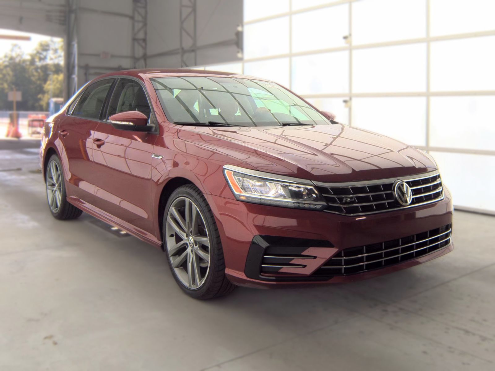 2018 Volkswagen Passat 2.0T R-Line FWD