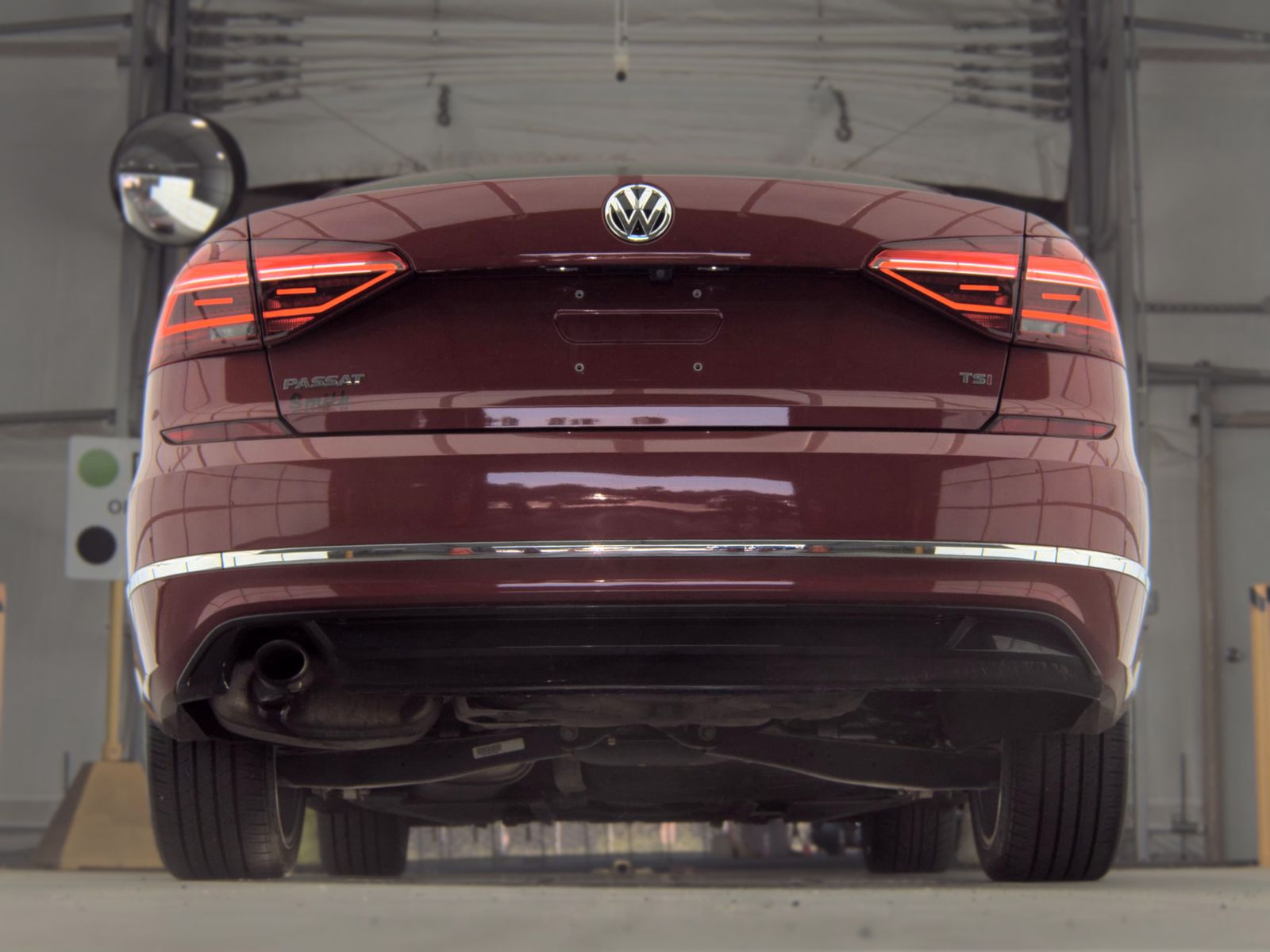 2018 Volkswagen Passat 2.0T R-Line FWD
