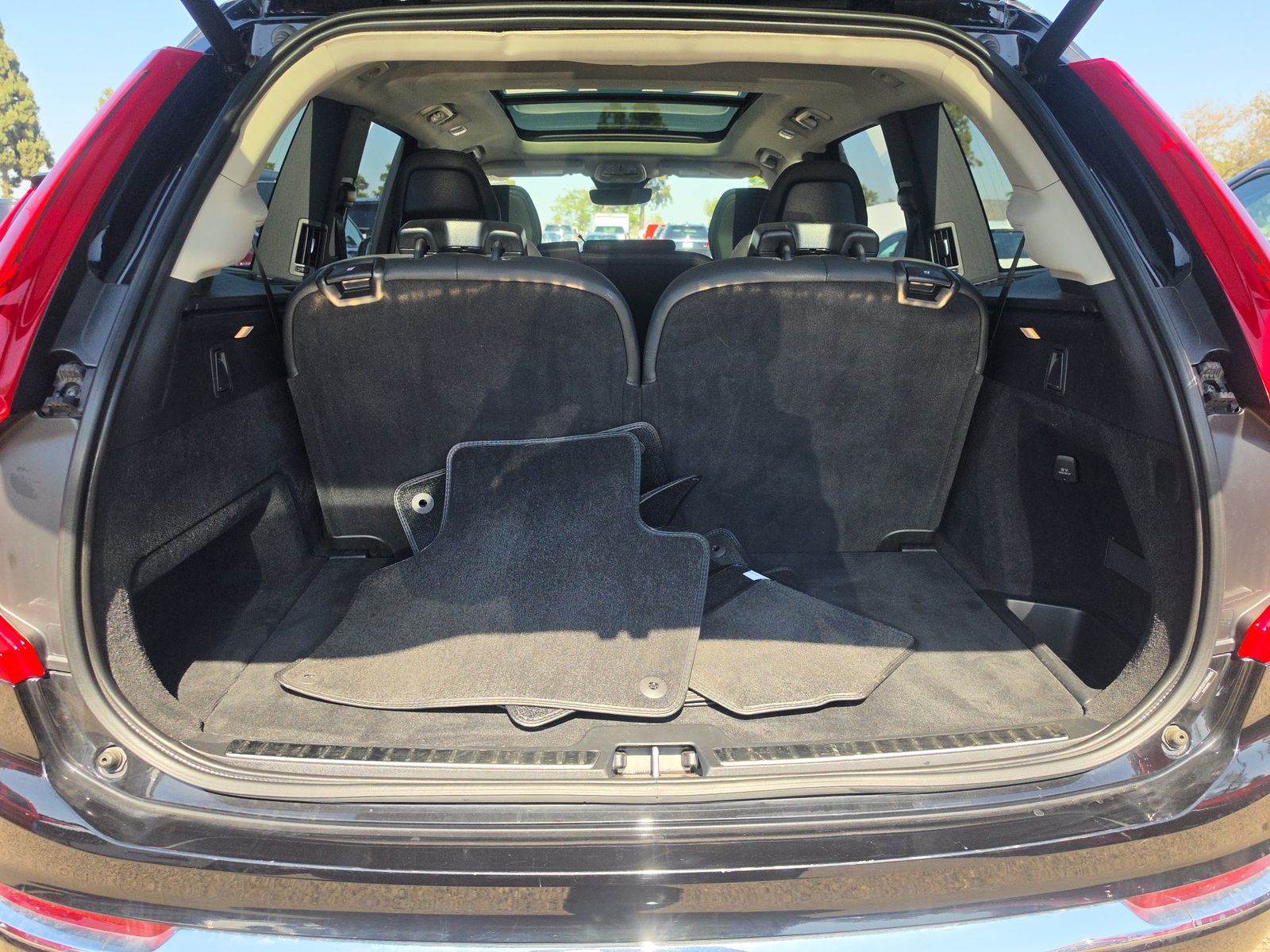 2025 Volvo XC90 B6 Plus FWD
