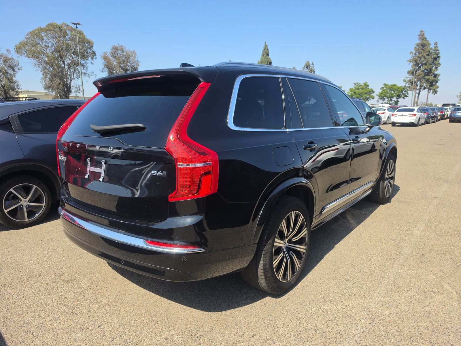 2025 Volvo XC90 B6 Plus FWD