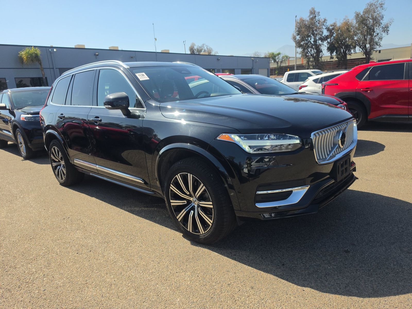 2025 Volvo XC90 B6 Plus FWD