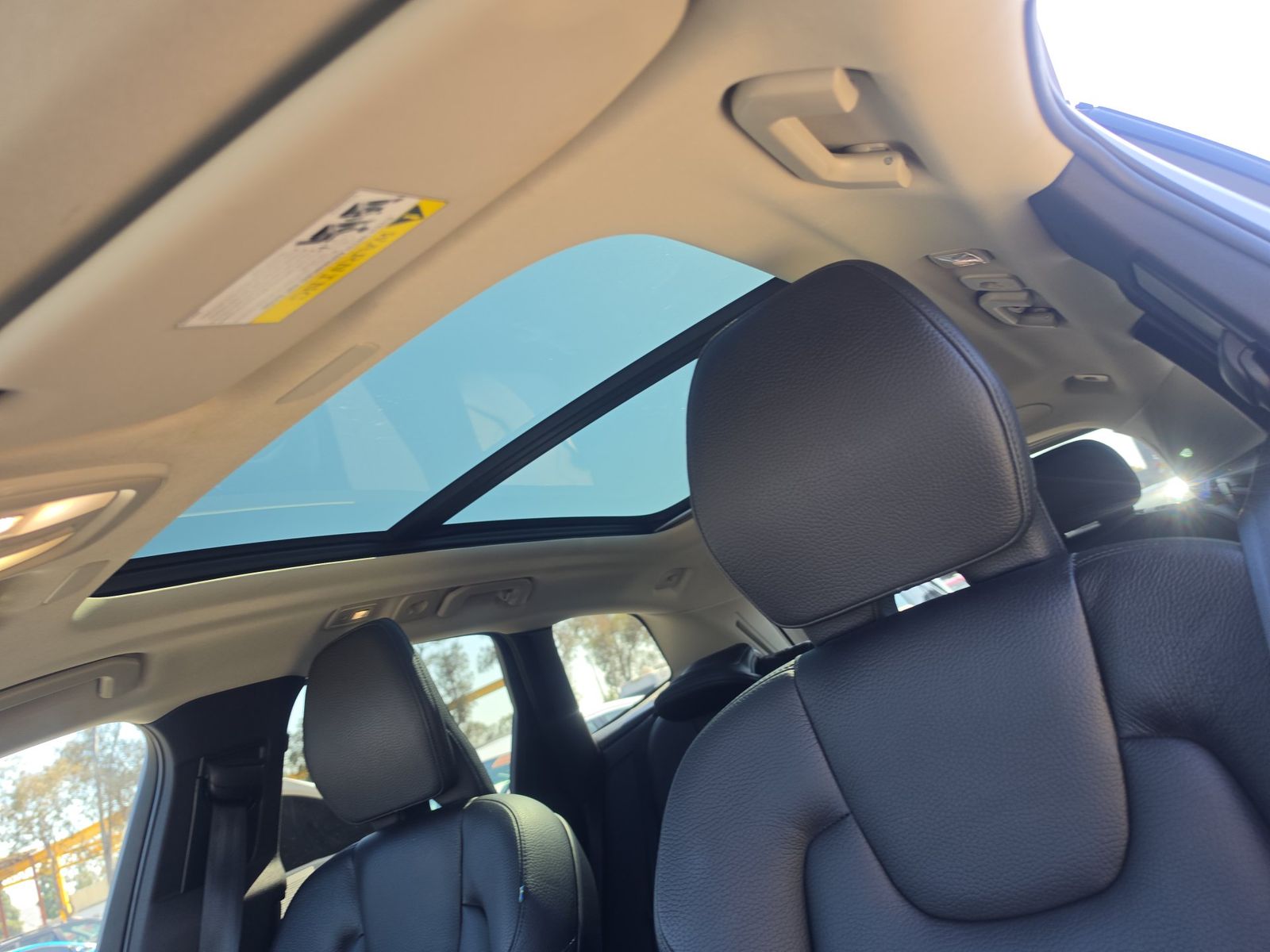 2023 Volvo XC60 B5 Plus AWD