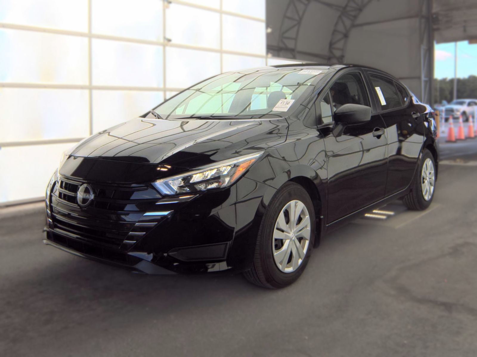 NISSAN VERSA - 1