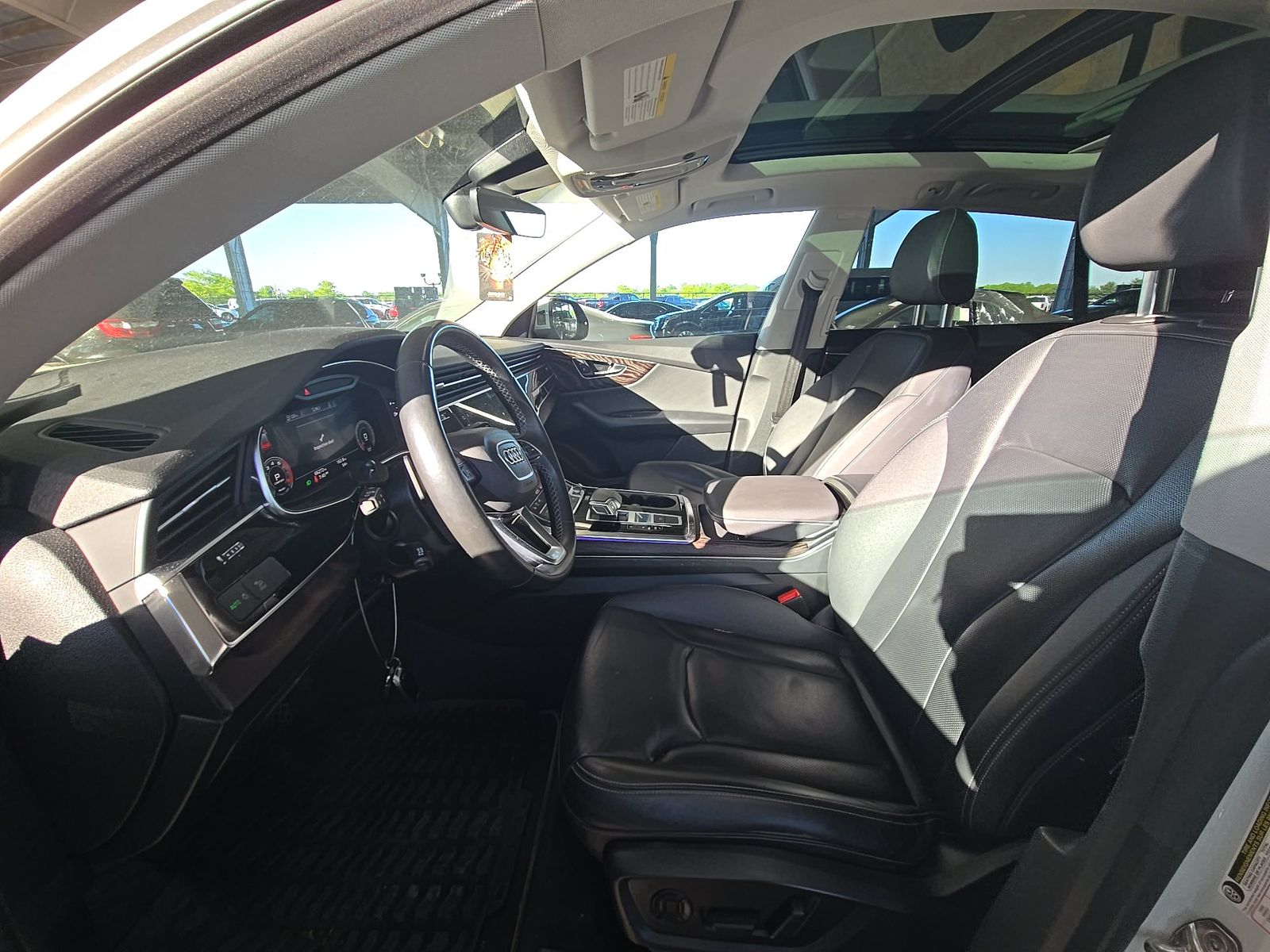 2022 Audi Q8 Premium Plus AWD