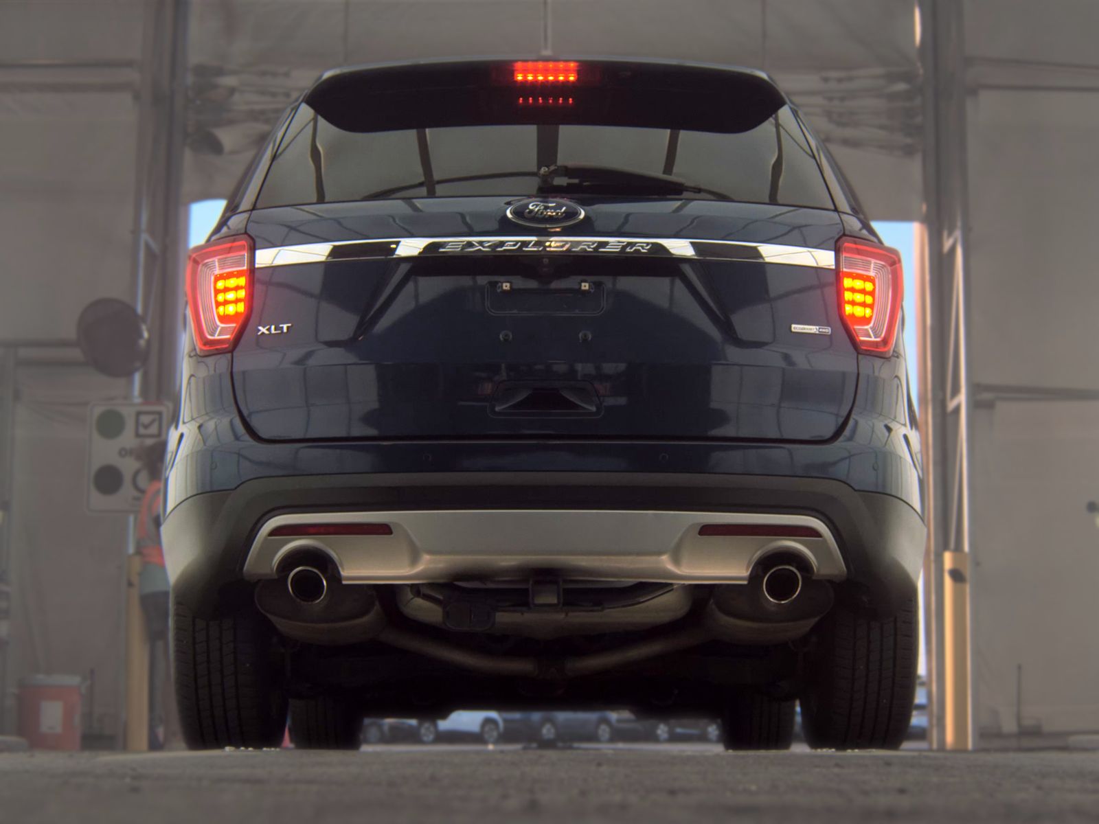 FORD EXPLORER - 8
