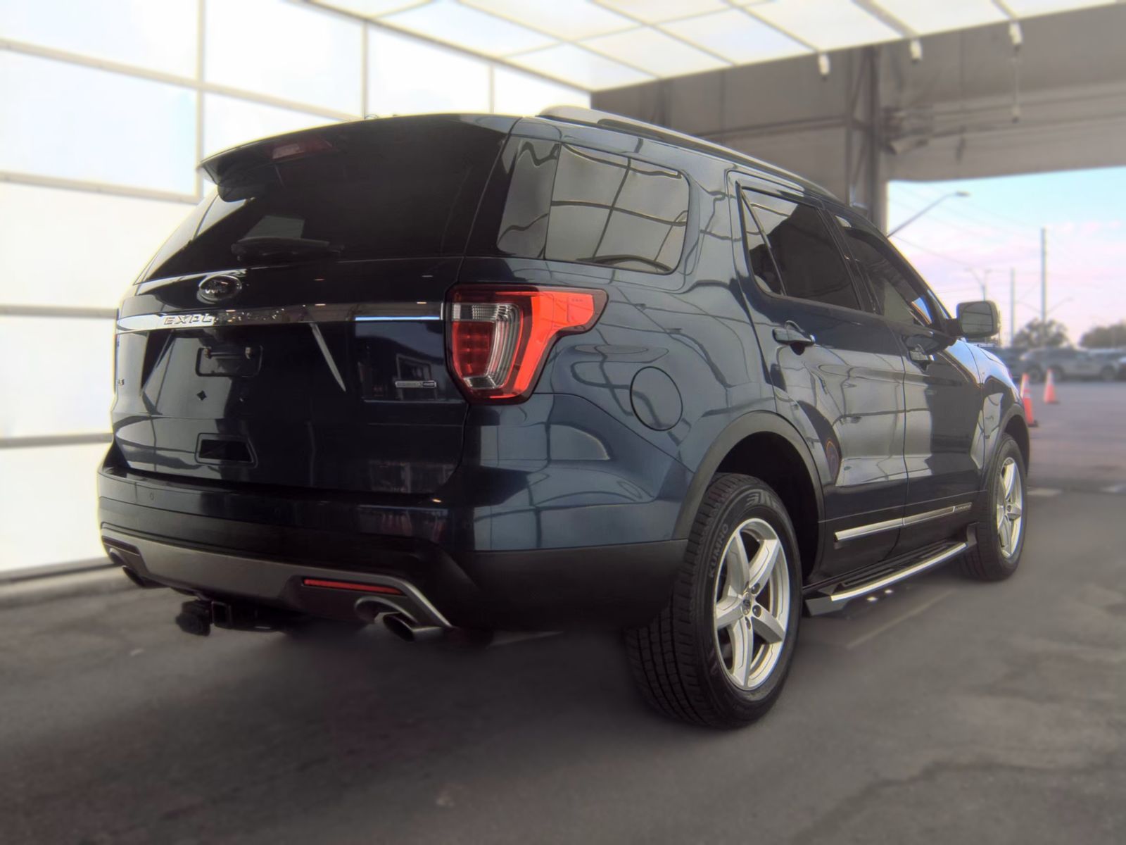 FORD EXPLORER - 6