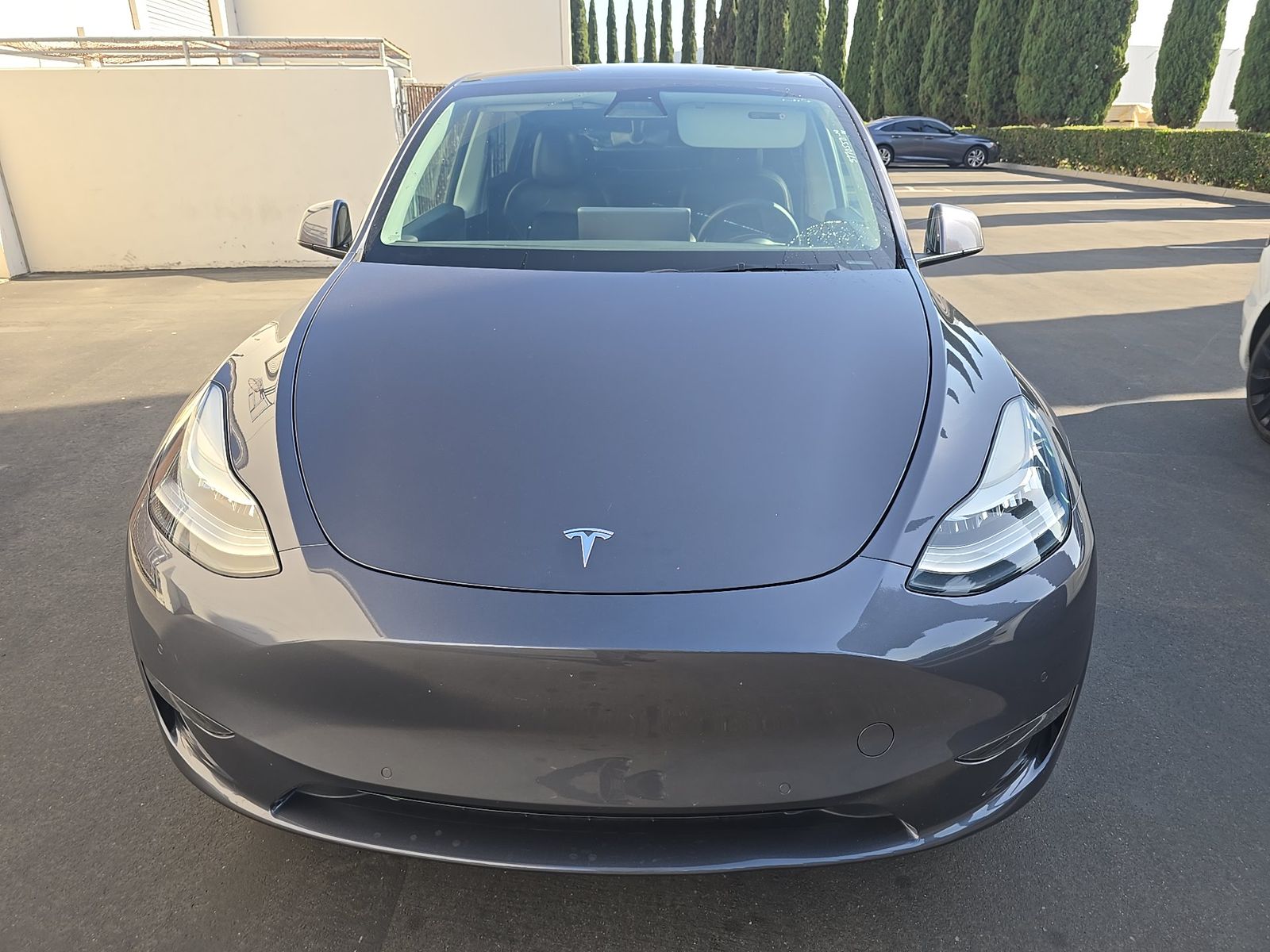 TESLA MODEL Y - 3