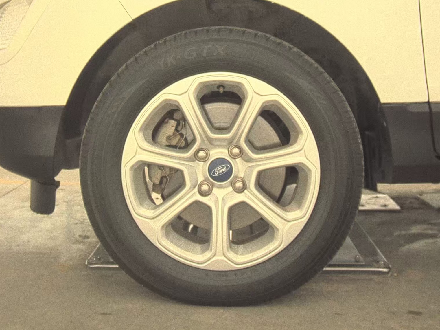 FORD ECOSPORT - 10