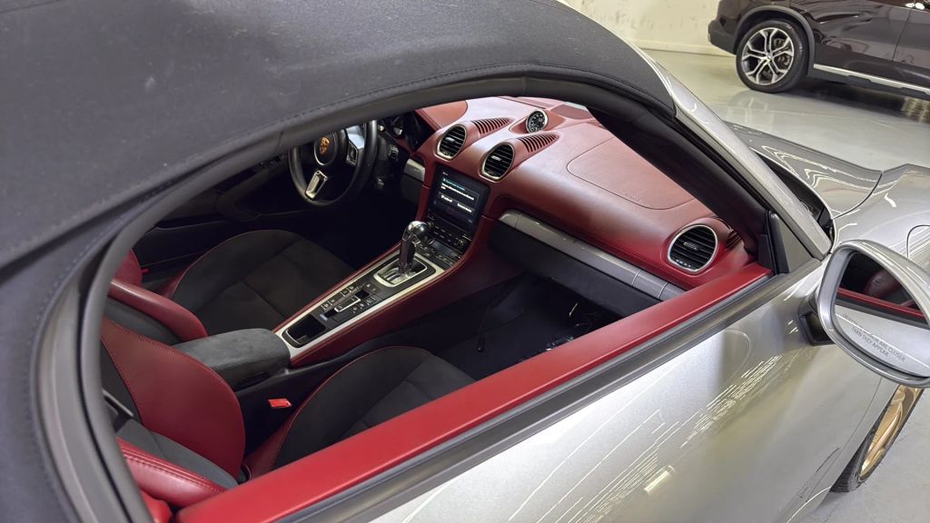 2022 Porsche 718 Boxster Spyder RWD