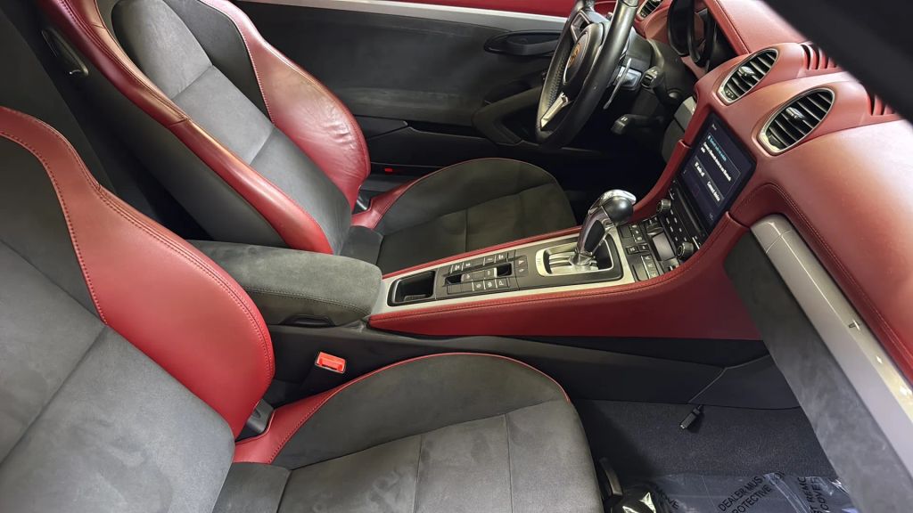 2022 Porsche 718 Boxster Spyder RWD
