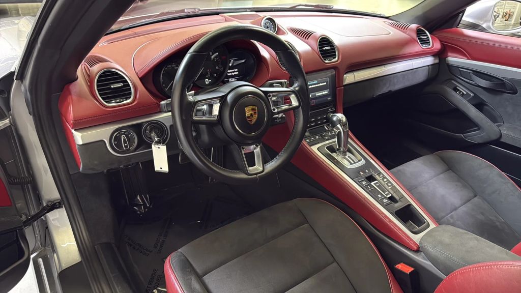 2022 Porsche 718 Boxster Spyder RWD
