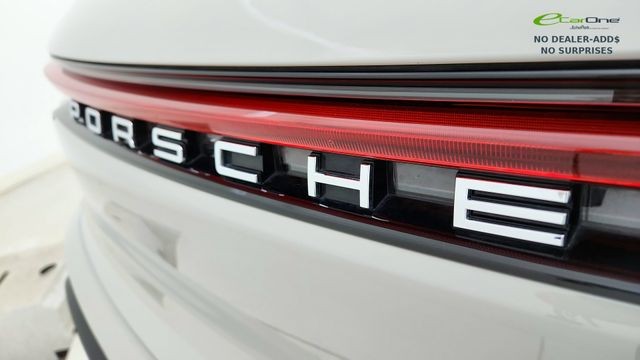 2024 Porsche Macan Base AWD