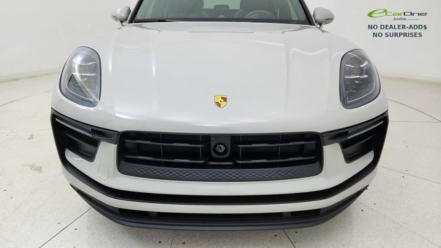 2024 Porsche Macan Base AWD