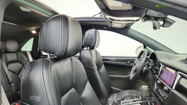 2024 Porsche Macan Base AWD