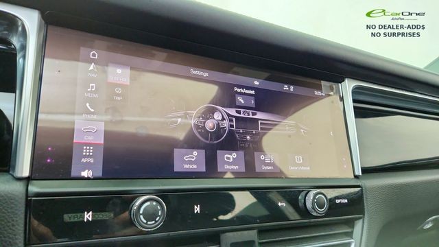 2024 Porsche Macan Base AWD