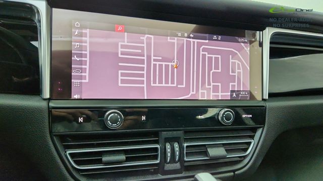 2024 Porsche Macan Base AWD