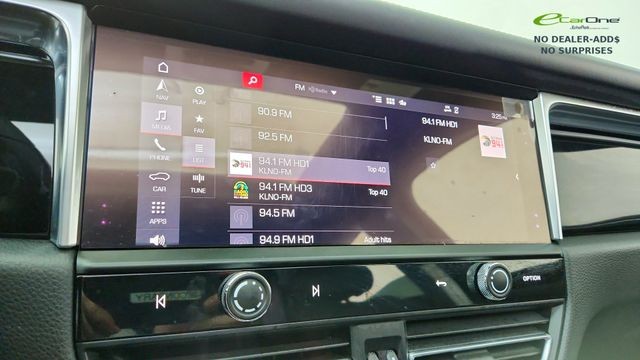 2024 Porsche Macan Base AWD
