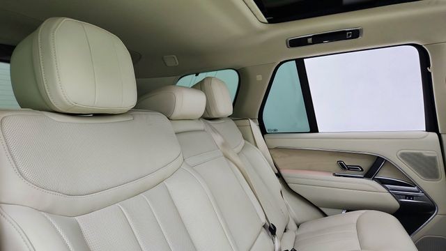 2024 Land Rover Range Rover SE AWD