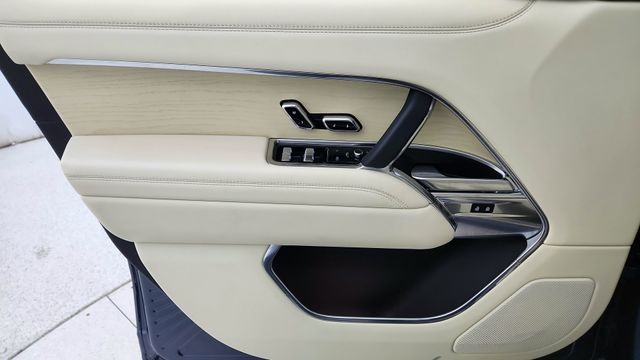 2024 Land Rover Range Rover SE AWD