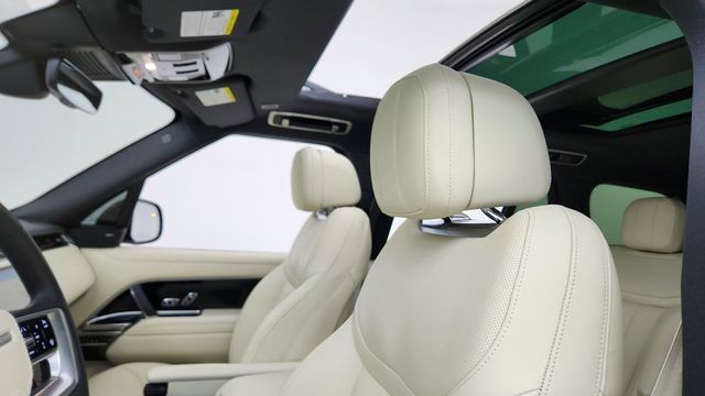 2023 Land Rover Range Rover SE AWD
