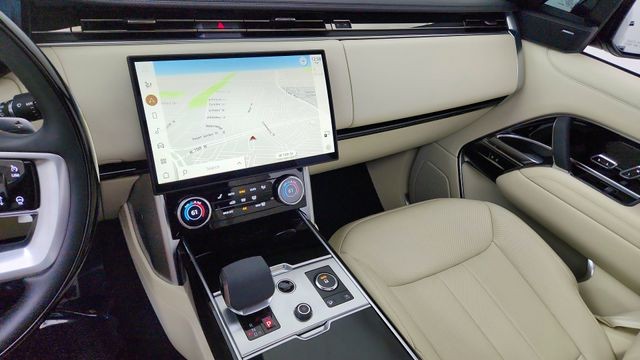 2023 Land Rover Range Rover SE AWD