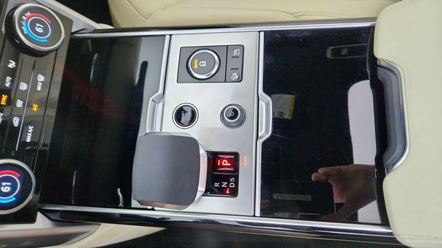 2023 Land Rover Range Rover SE AWD