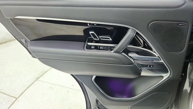 2023 Land Rover Range Rover SE AWD