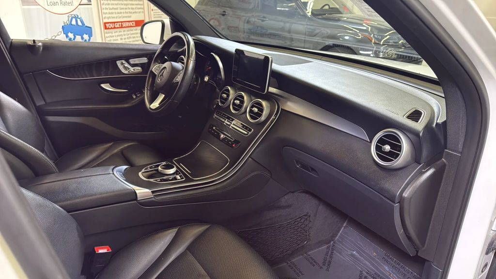 2018 Mercedes-Benz GLC GLC 300 AWD