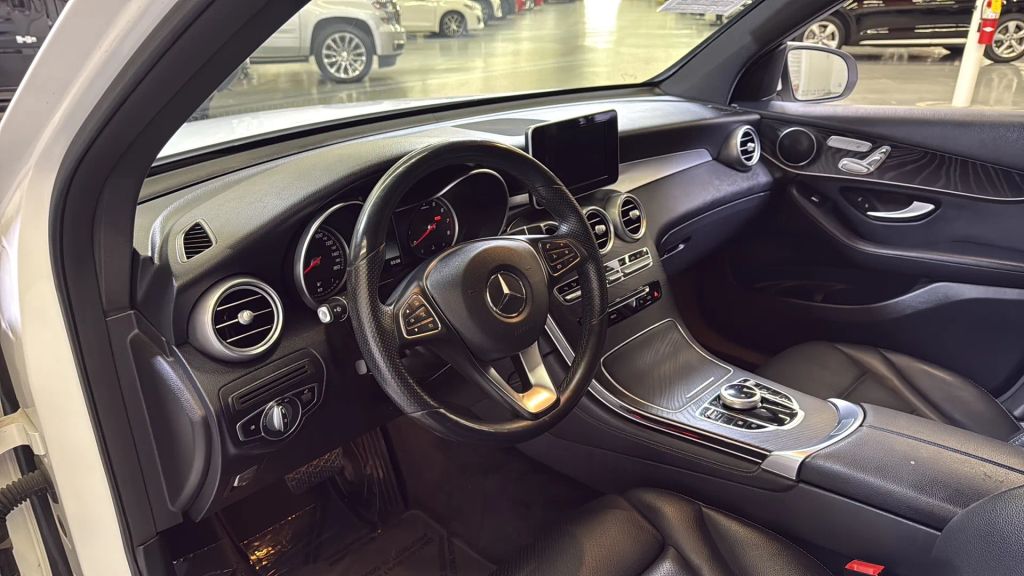 2018 Mercedes-Benz GLC GLC 300 AWD