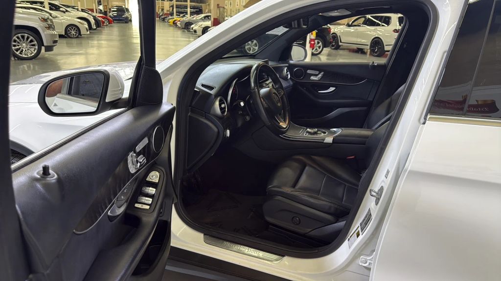 2018 Mercedes-Benz GLC GLC 300 AWD