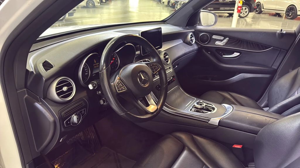 2018 Mercedes-Benz GLC GLC 300 AWD
