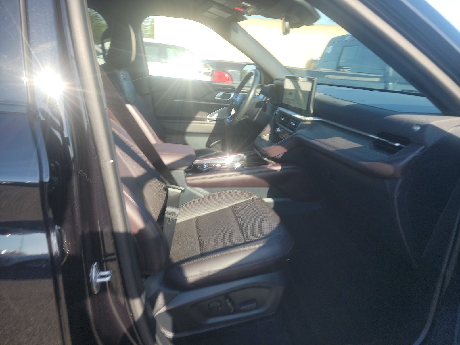 FORD EXPLORER - 9