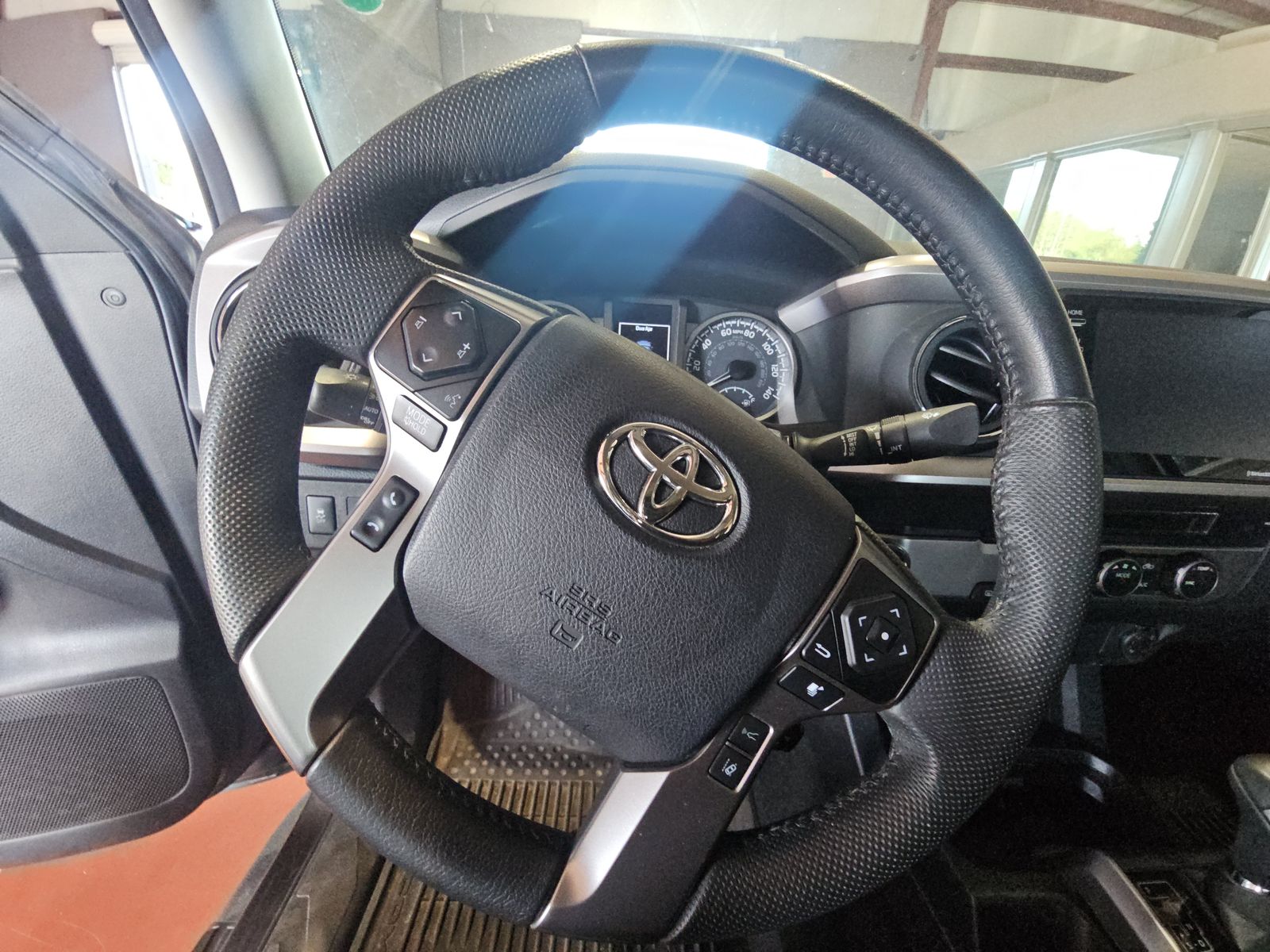 2023 Toyota Tacoma SR5 RWD