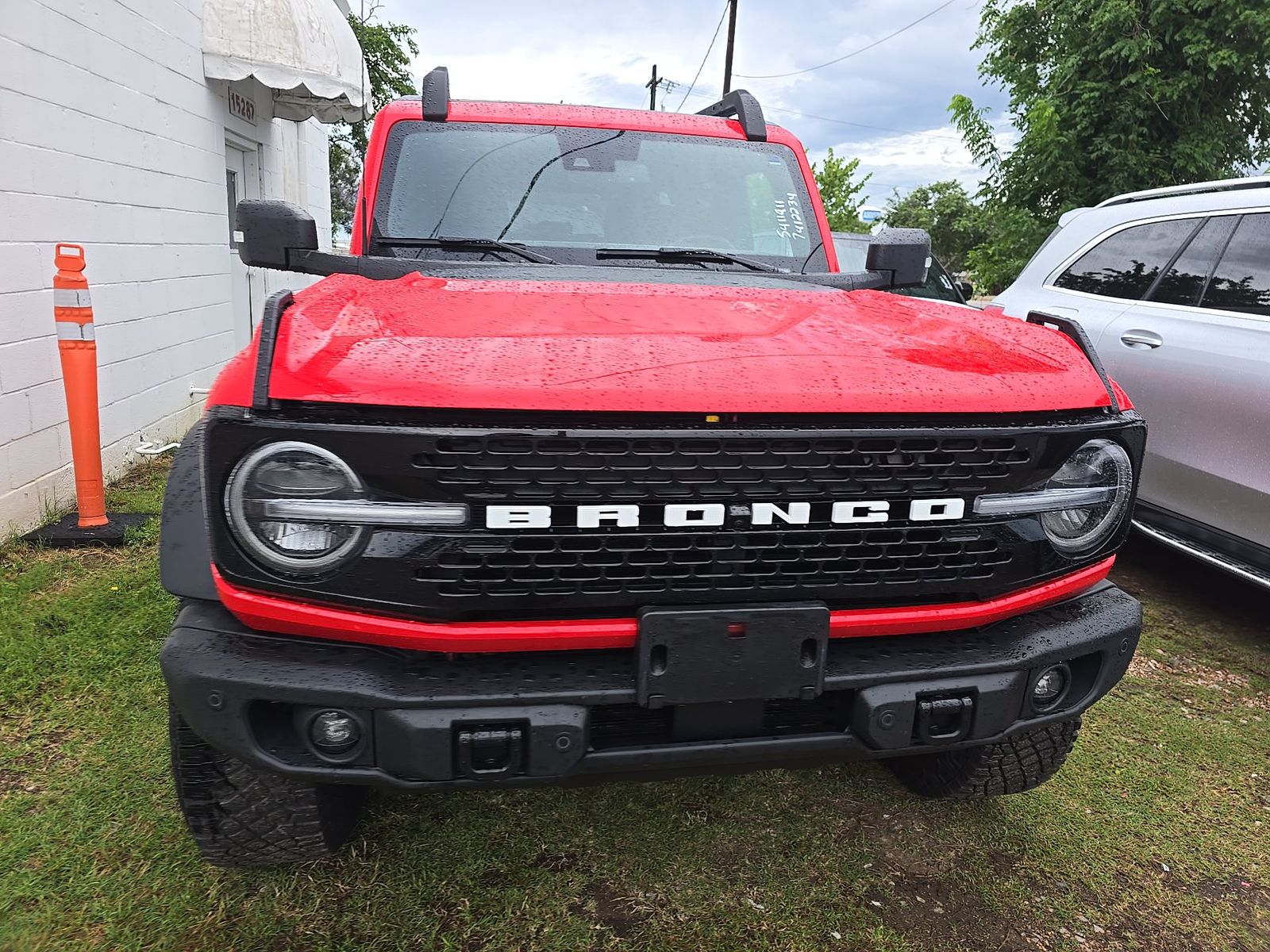 FORD BRONCO - 3